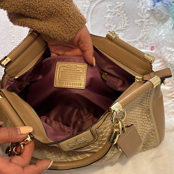 Authentic Coach Madison Collection Python Toffee Carrie 22343 with Gold Accent - Picture 4 of 6